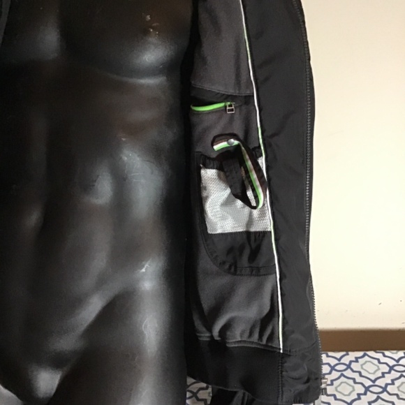 🤔HUGO BOSS, zipper is on the left side, men’s XL, new cond. see photos, unisex - Picture 7 of 10